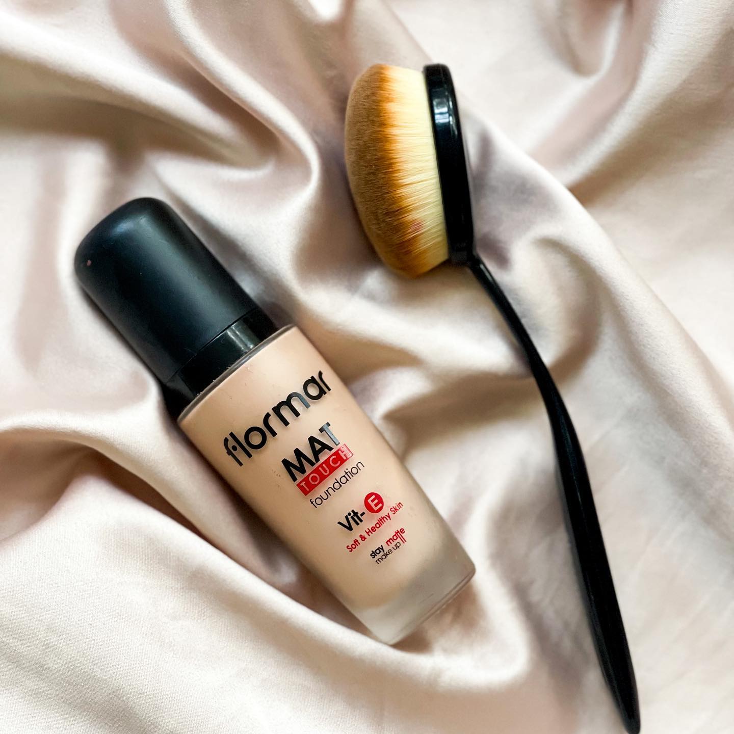 Flormar Pakistan - FULL COVERAGE? Choose Mat Touch or Perfect Coverage  foundation for long lasting flawless base 🙌🏻🏆 Price:Rs.2,485/- #flormar # foundation #mattouch #perfectcoverage #fullcoverage #mattefoundation  #fullcoveragefoundation